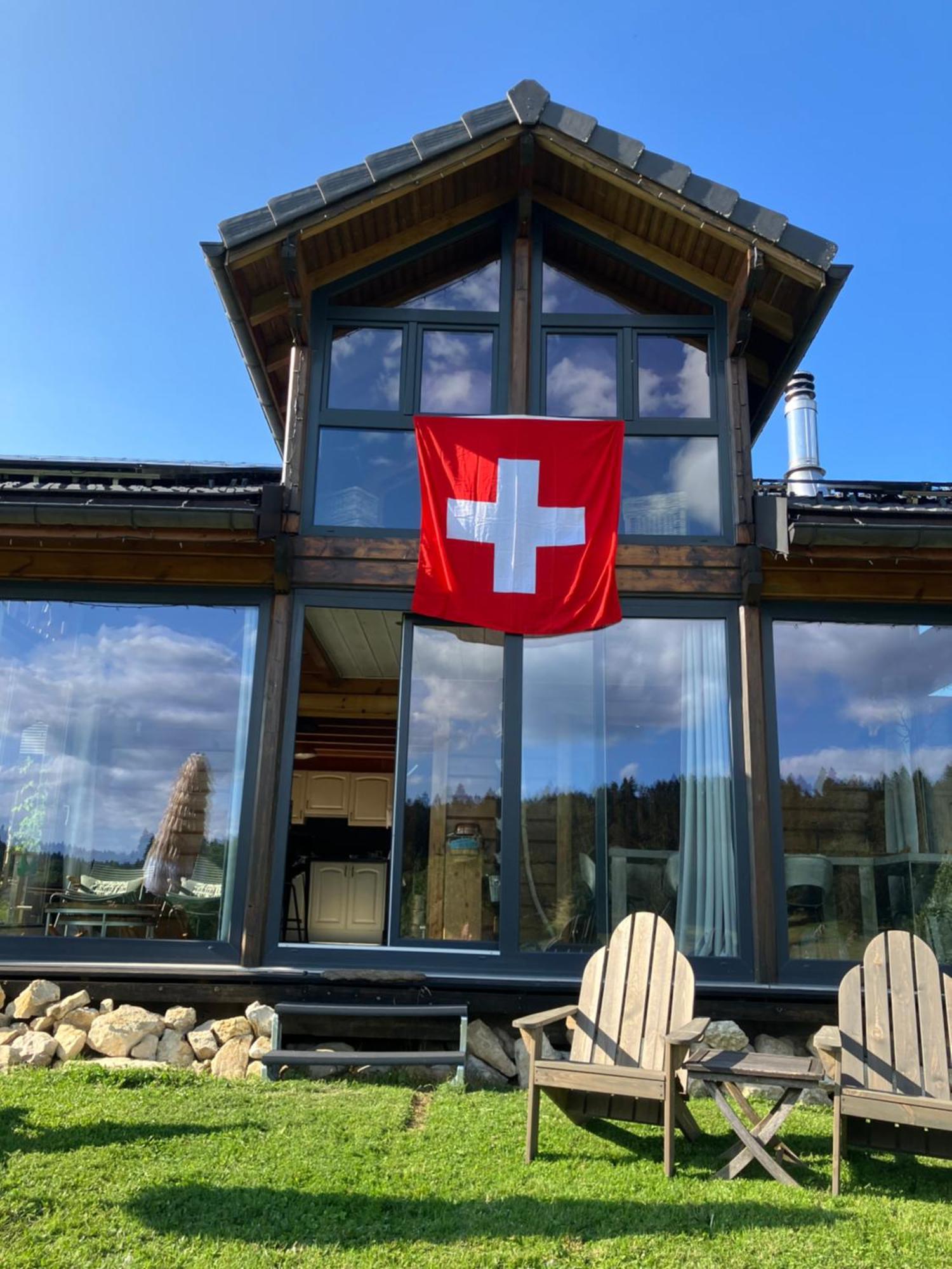 Les Savagnieres - Chambre Chez L Habitant Saint-Imier Exteriör bild