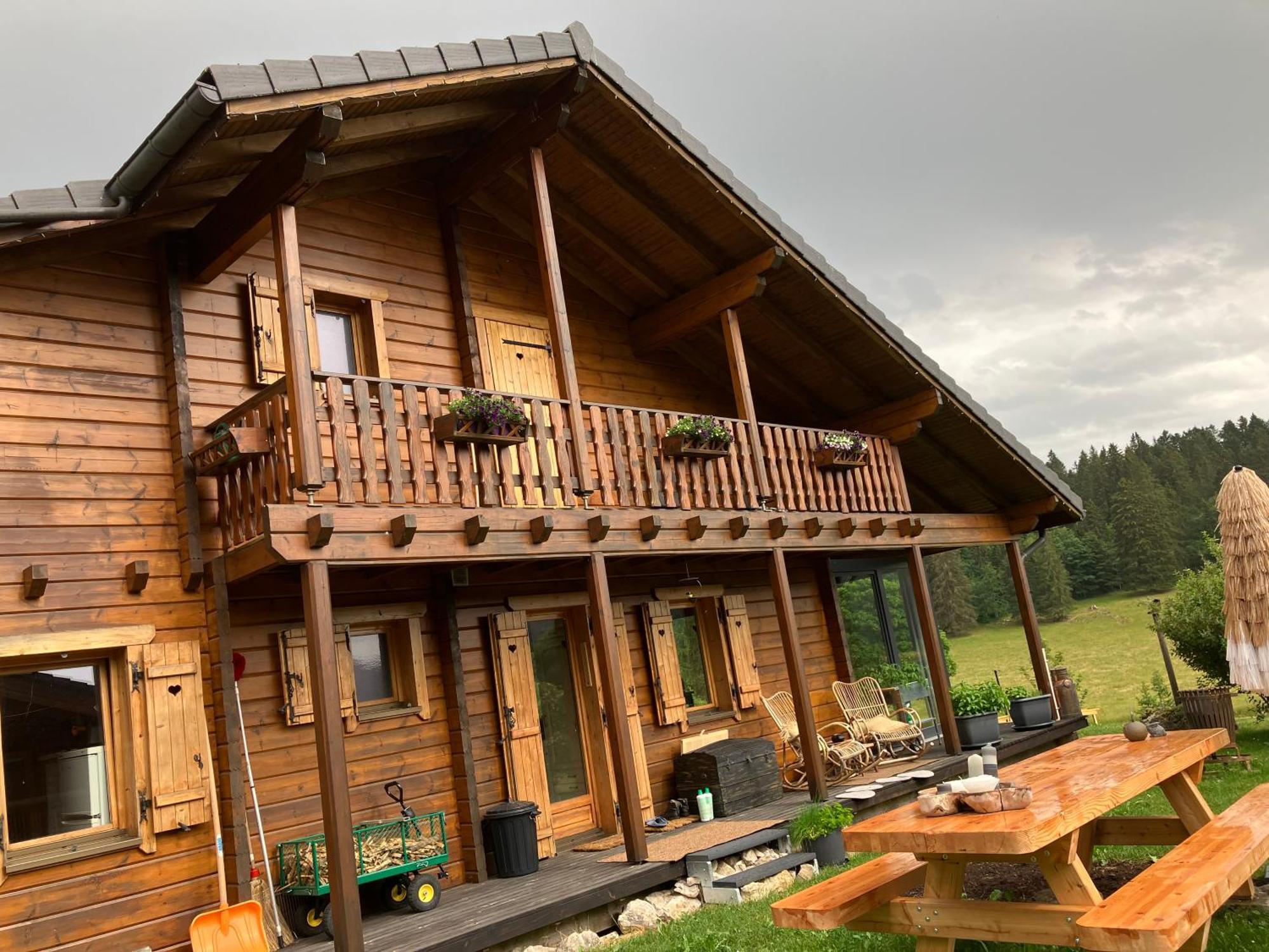 Les Savagnieres - Chambre Chez L Habitant Saint-Imier Exteriör bild