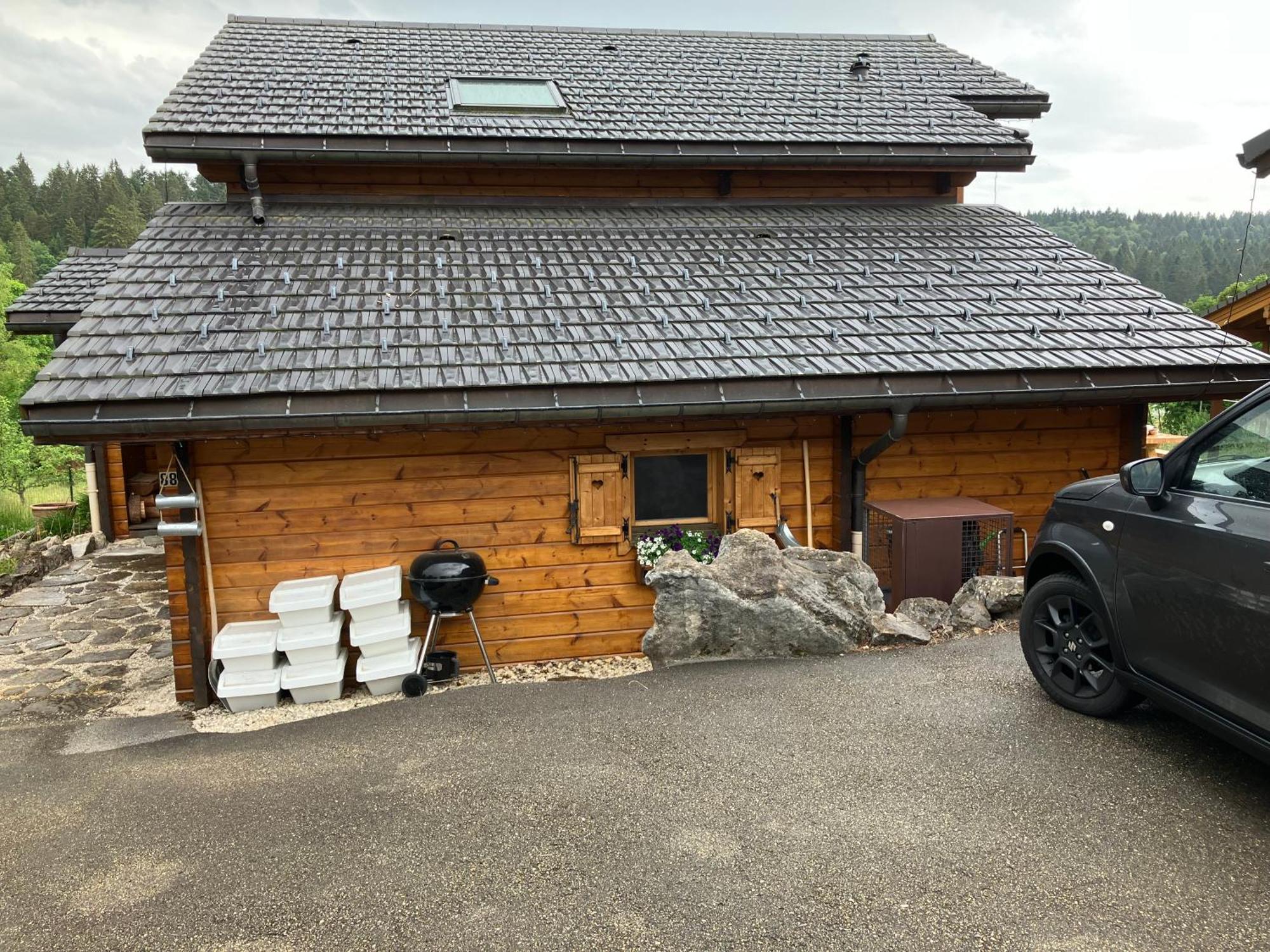 Les Savagnieres - Chambre Chez L Habitant Saint-Imier Exteriör bild