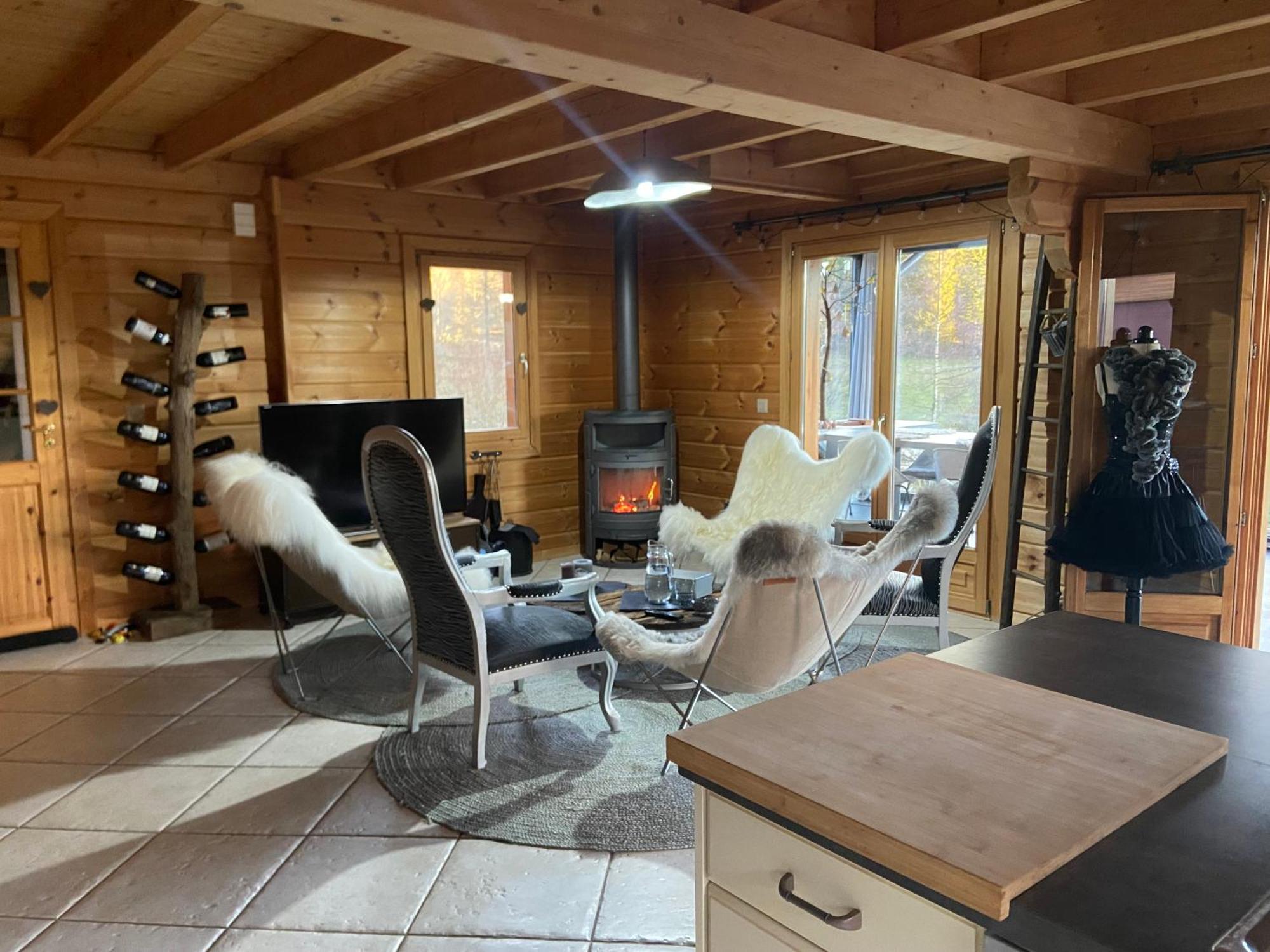 Les Savagnieres - Chambre Chez L Habitant Saint-Imier Exteriör bild
