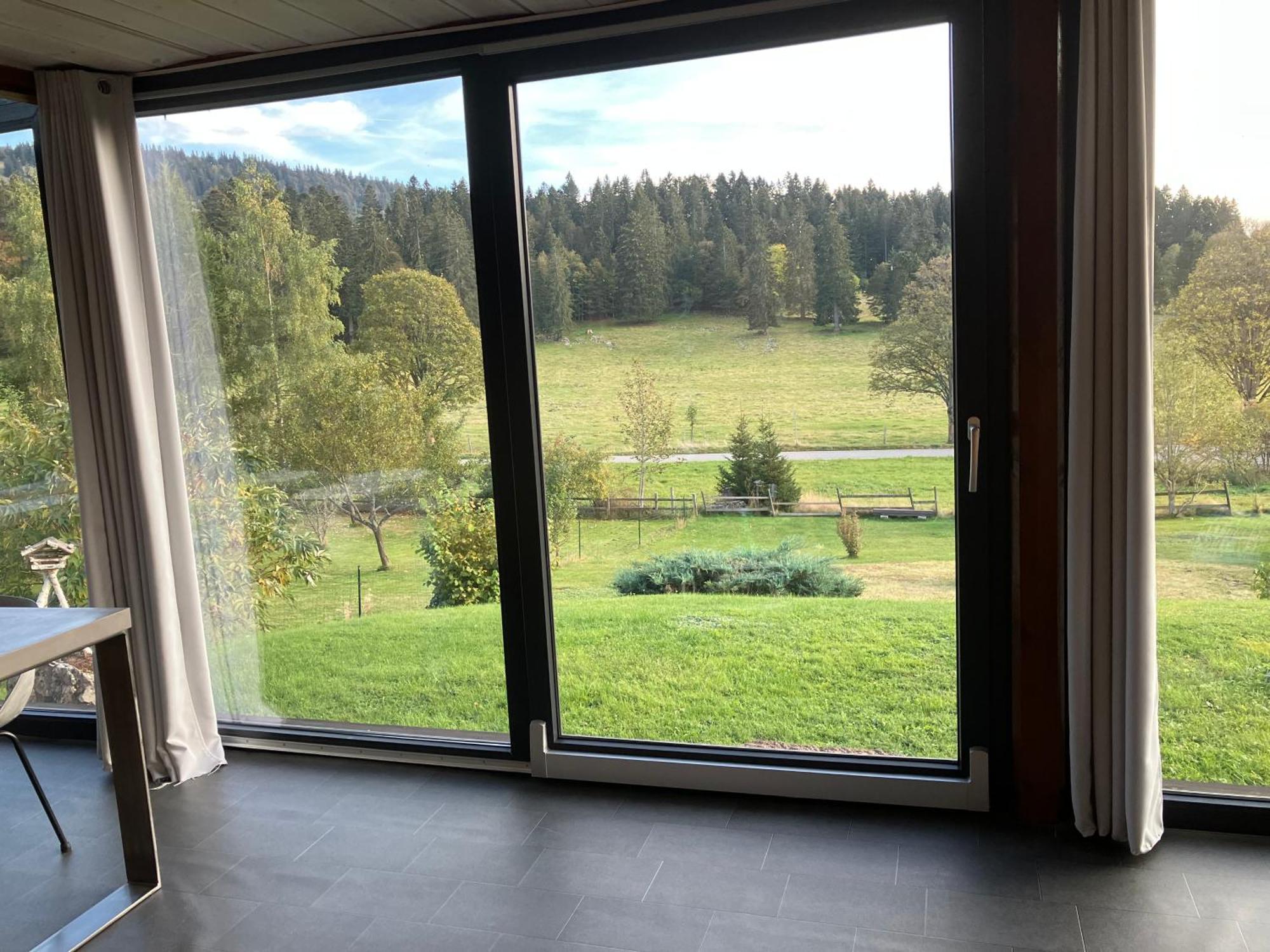 Les Savagnieres - Chambre Chez L Habitant Saint-Imier Exteriör bild